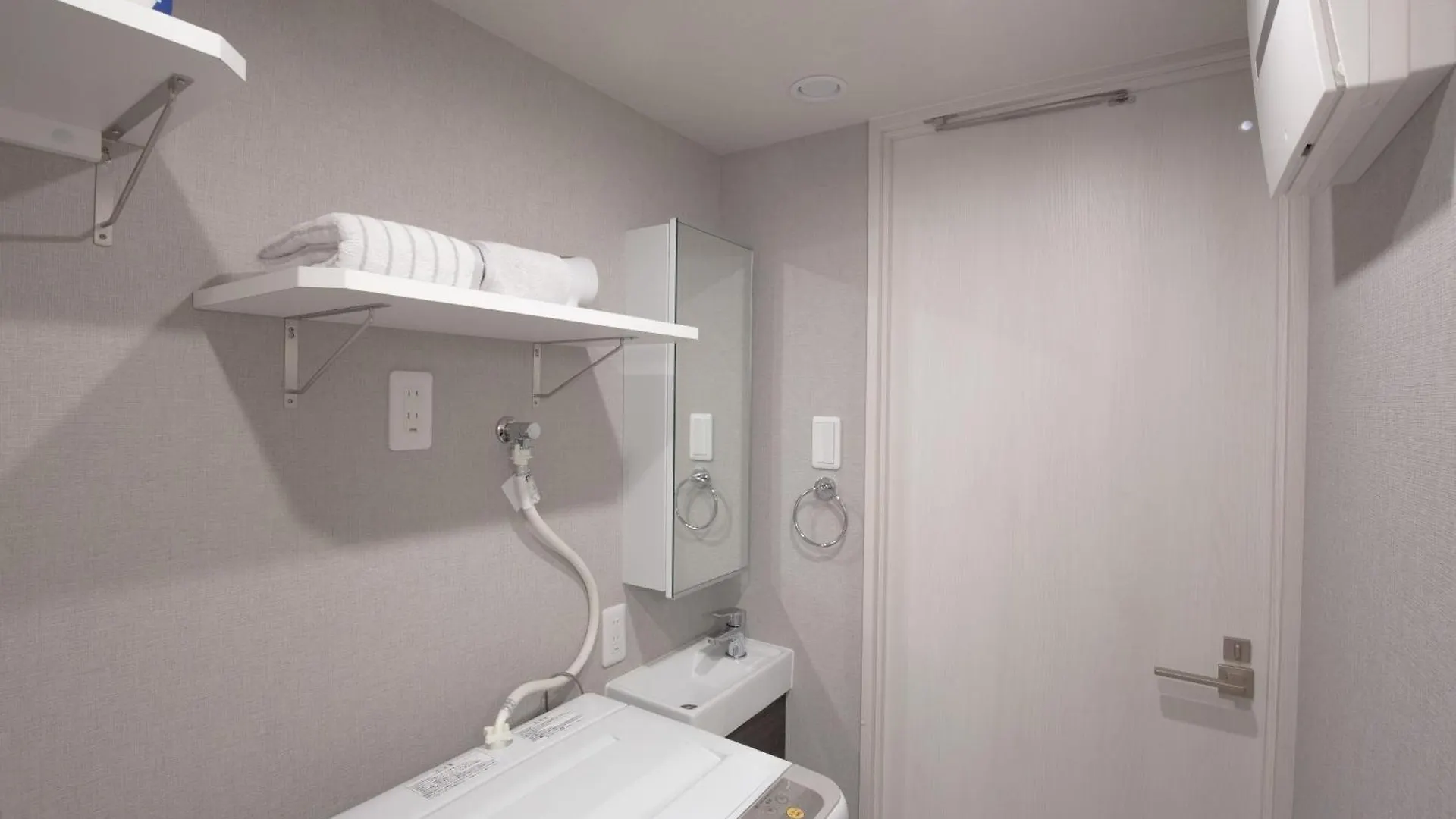 A Chic And Contemporary Trendy Bnb In The Heart Of The City- E02F Apartment Tokyo
